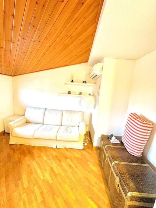 4 Minuti Dalla Stazione Loft Moderno Понтасиеве Екстериор снимка