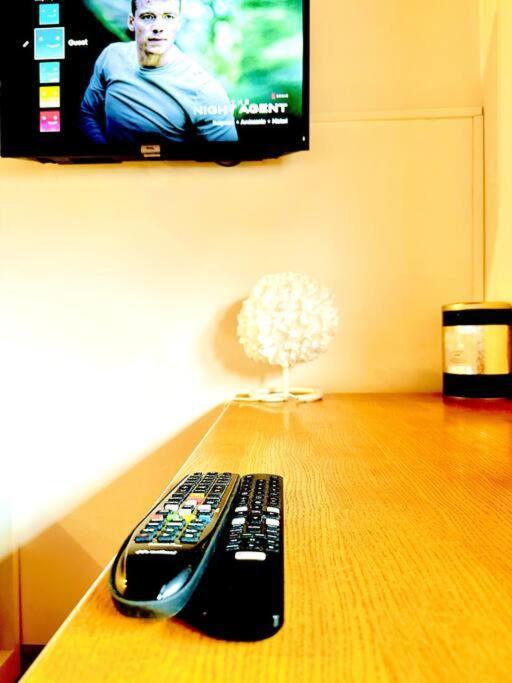 4 Minuti Dalla Stazione Loft Moderno Понтасиеве Екстериор снимка